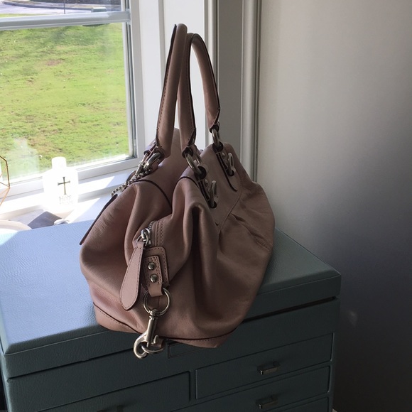 Cute Coach pearl pink satchel - Picture 2 of 4